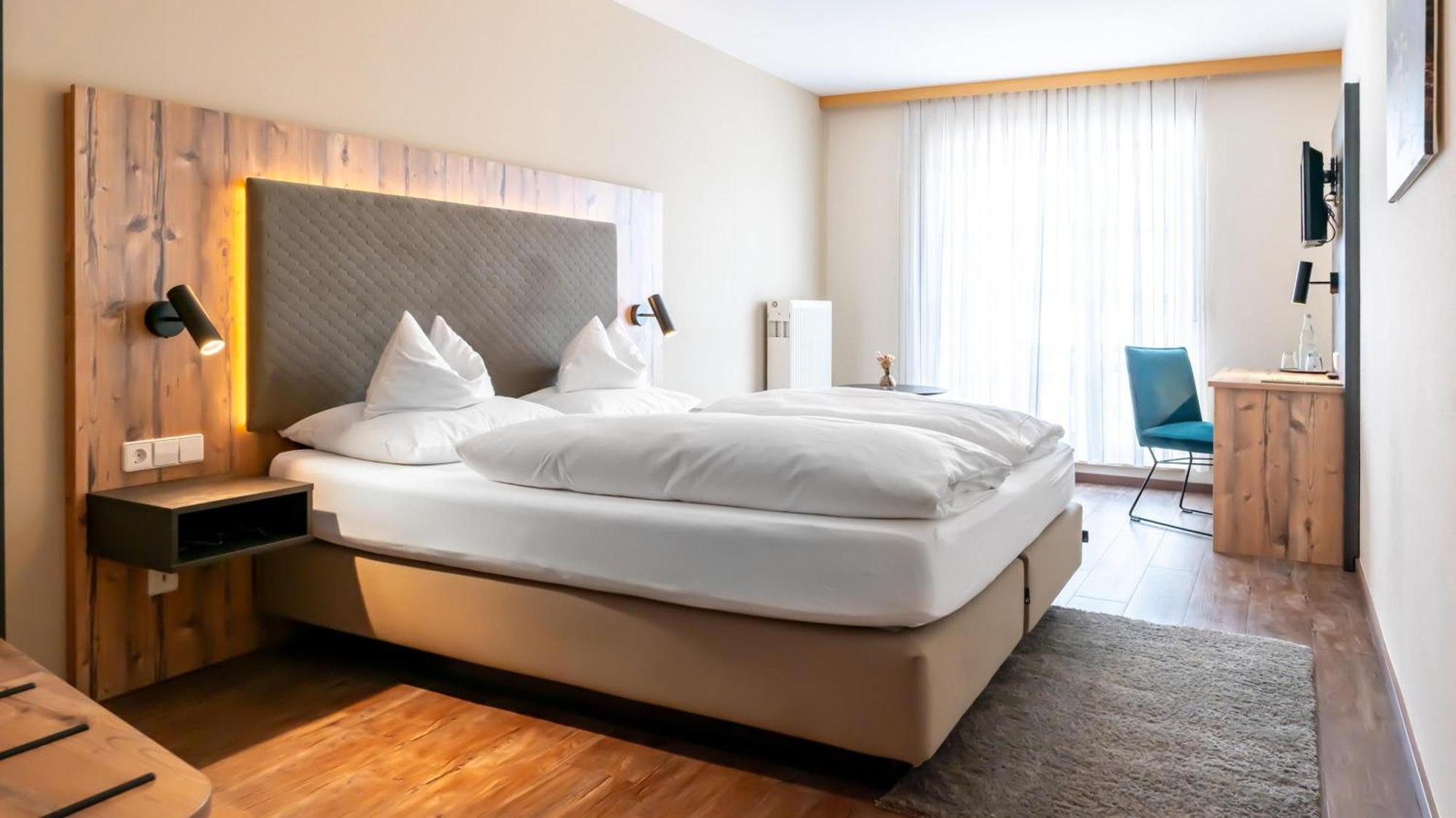 Hotel & Restaurant Post Laichingen Екстериор снимка