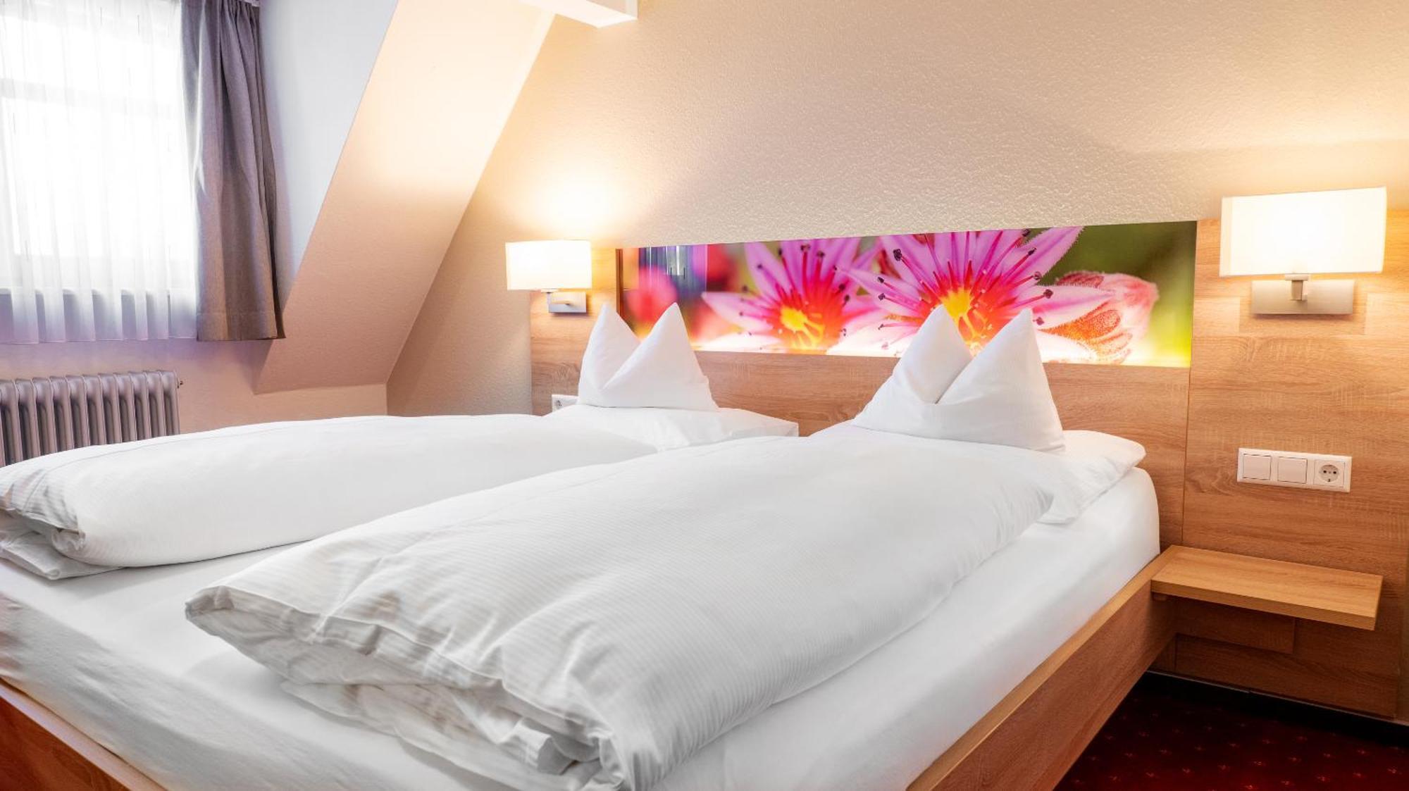 Hotel & Restaurant Post Laichingen Екстериор снимка