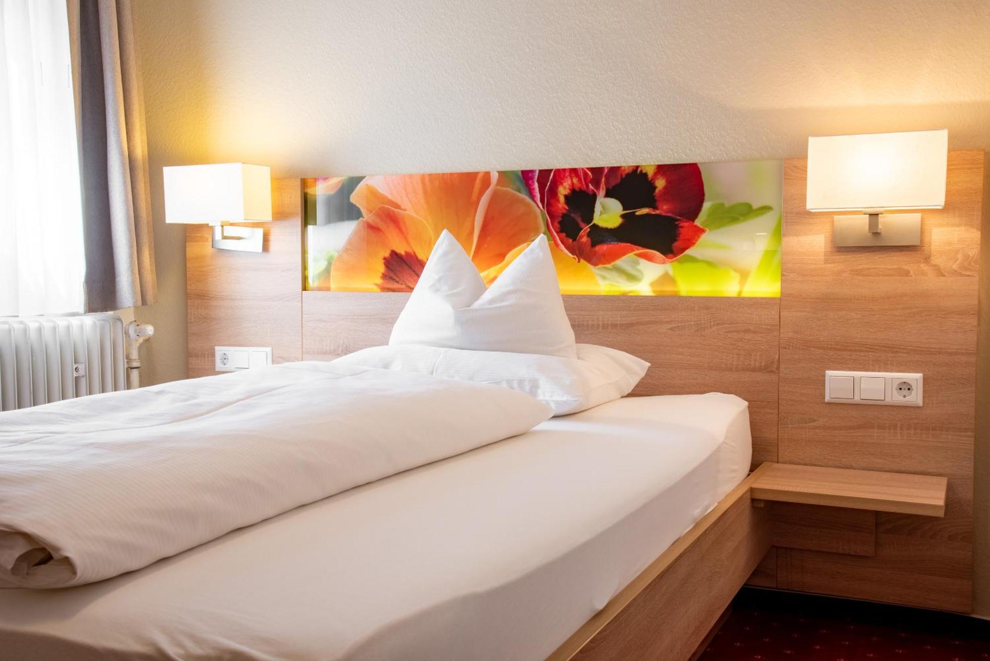 Hotel & Restaurant Post Laichingen Екстериор снимка