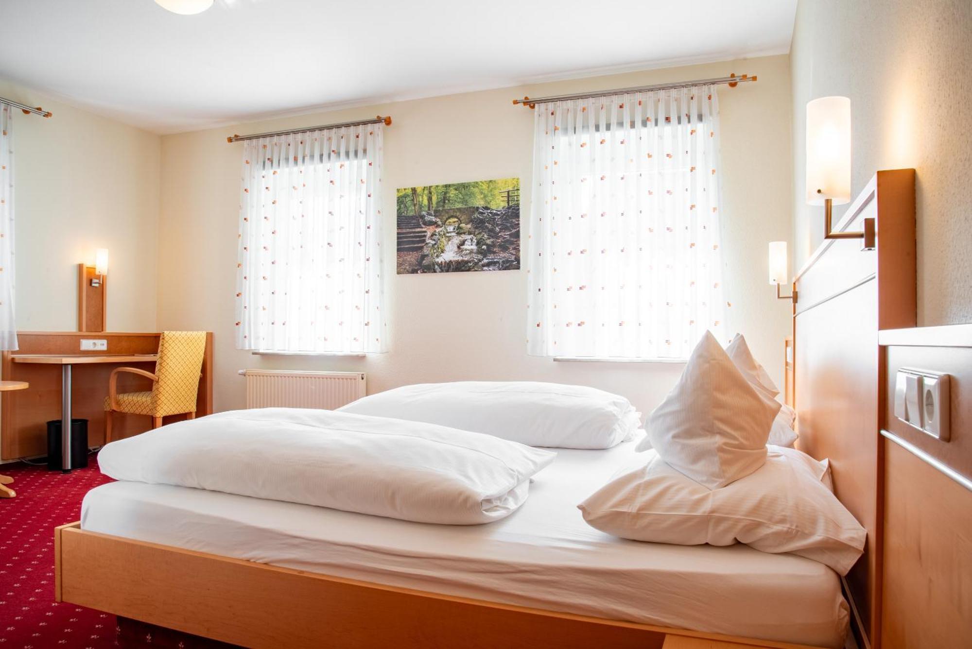 Hotel & Restaurant Post Laichingen Екстериор снимка