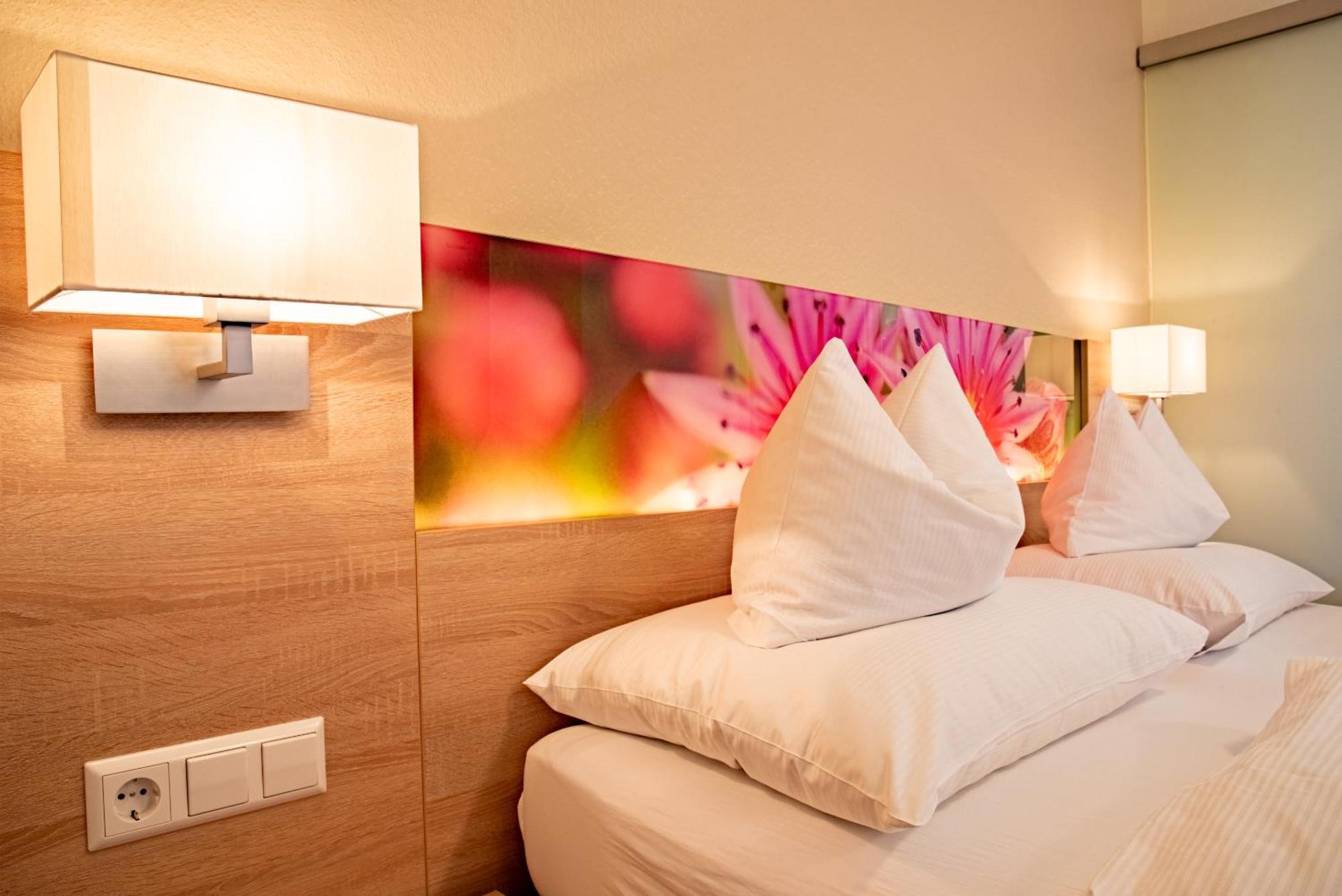 Hotel & Restaurant Post Laichingen Екстериор снимка